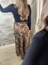 Load image into Gallery viewer, RESTOCK Nash Leopard Skirt
